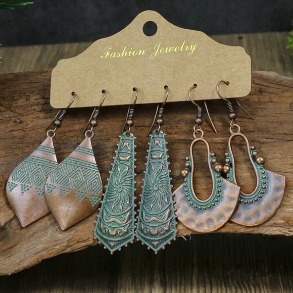 Antique Bronze Elegant Copper and Turquoise Earrings 🌟HOST PICK🌟 - Picture 5 of 7